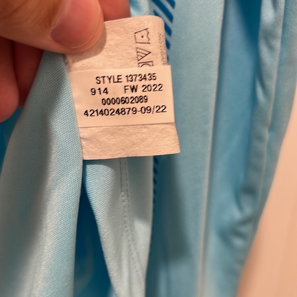 Under Armour Shirt NWT Loose Fit Size Small Baby Blue Velocity Graphic - Picture 9 of 10